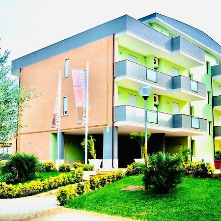 Isa Residence Fiumicino Airport Buitenkant foto