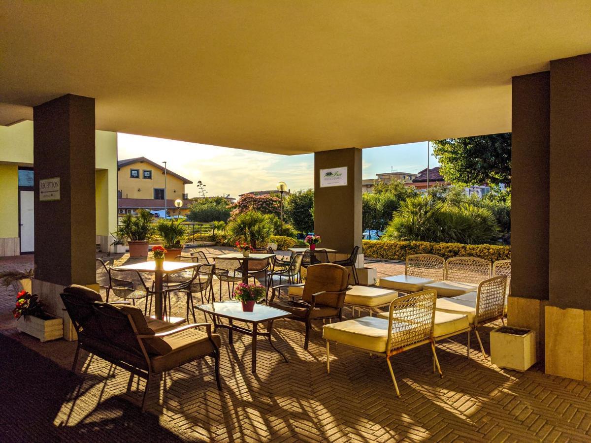 Isa Residence Fiumicino Airport Buitenkant foto