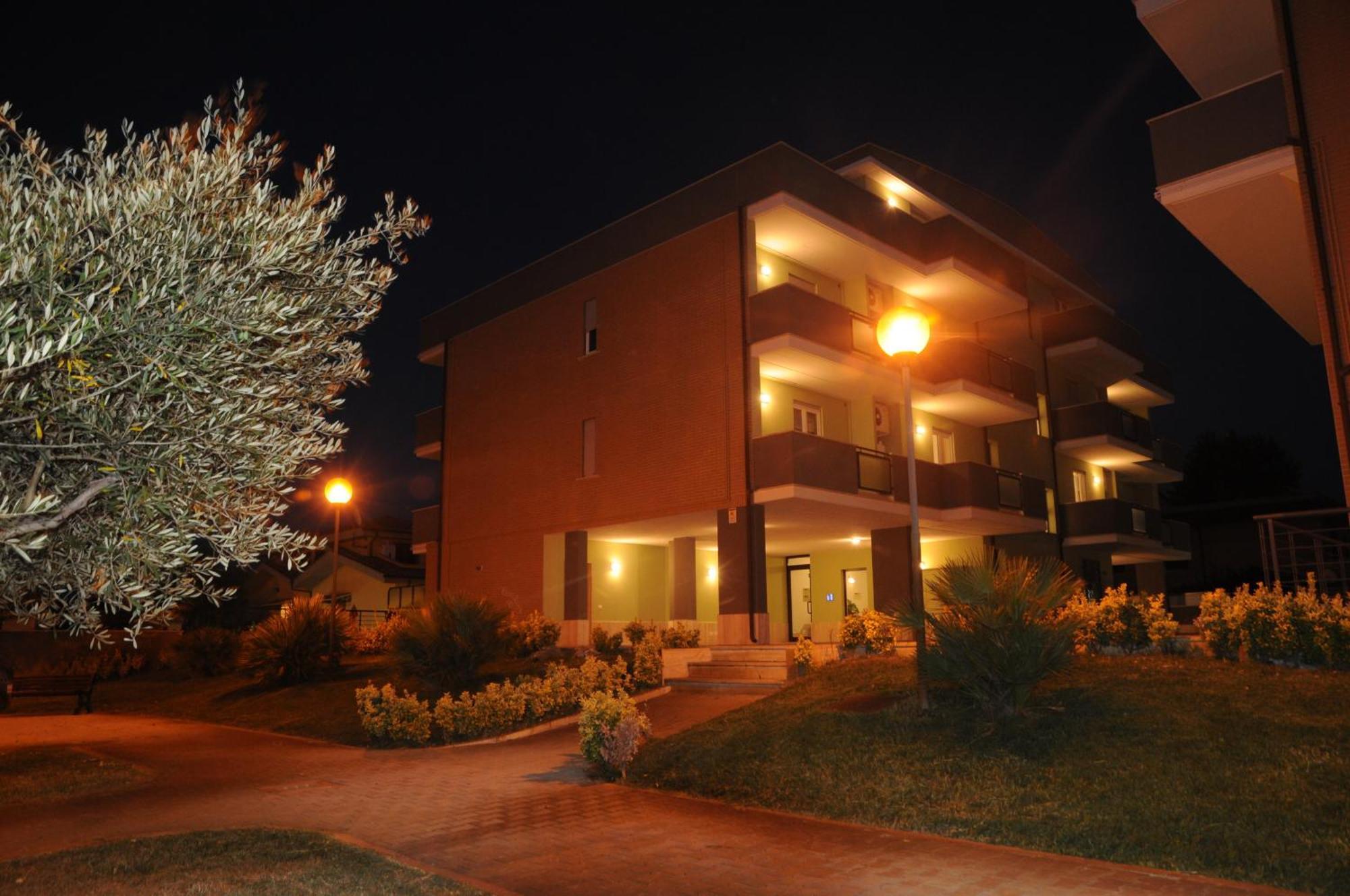 Isa Residence Fiumicino Airport Buitenkant foto