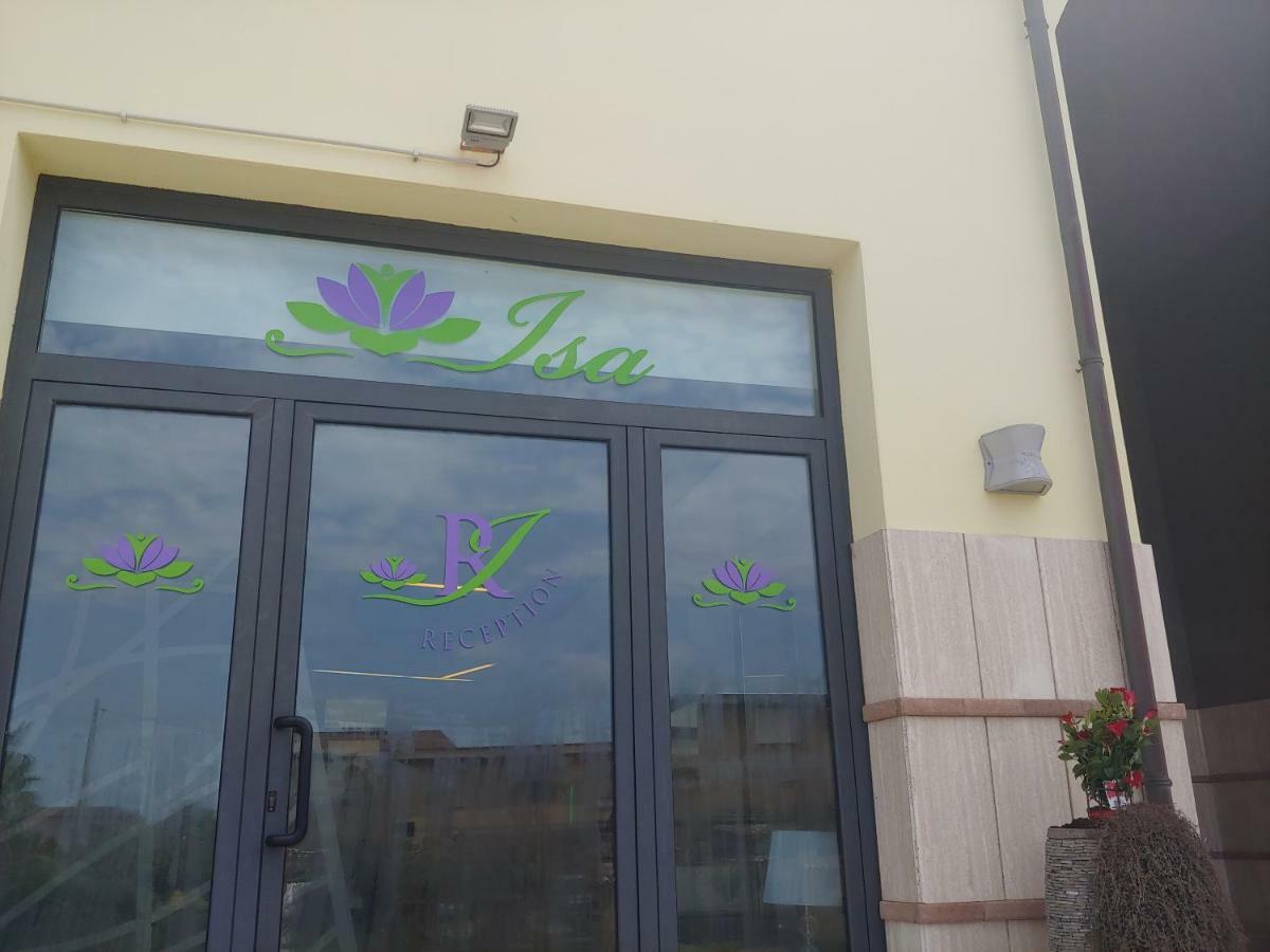 Isa Residence Fiumicino Airport Buitenkant foto